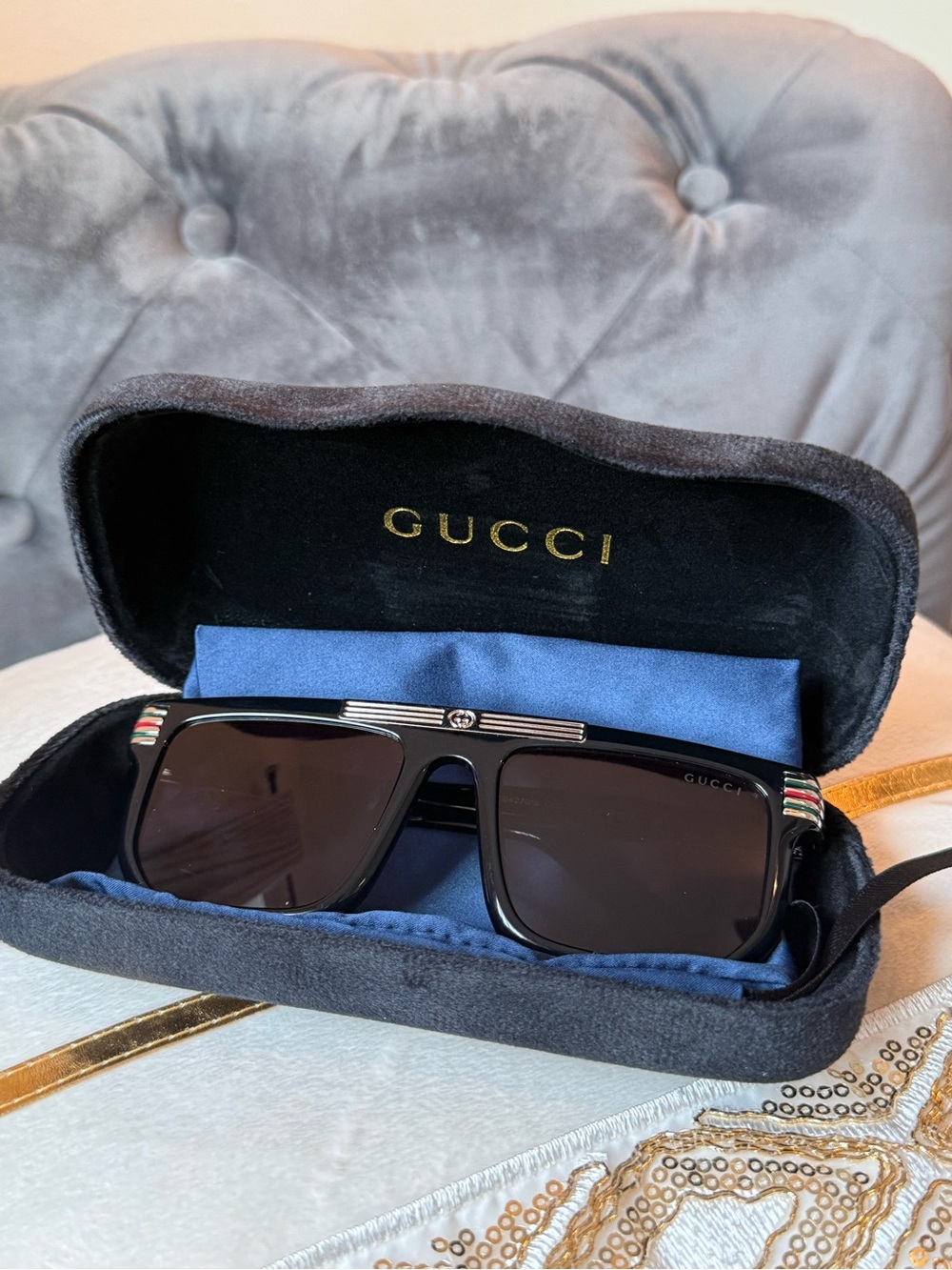 🔥Gucci Black Sunglasses with Silver Trim Full inclusion🔥